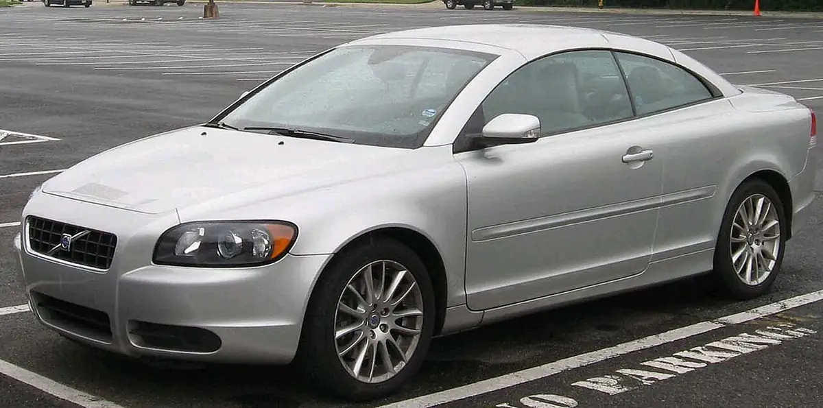 Volvo C70 exterior (photo from Wikimedia Commons)