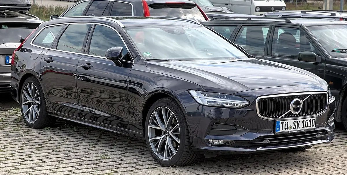 Volvo V90 exterior (photo from Wikimedia Commons)